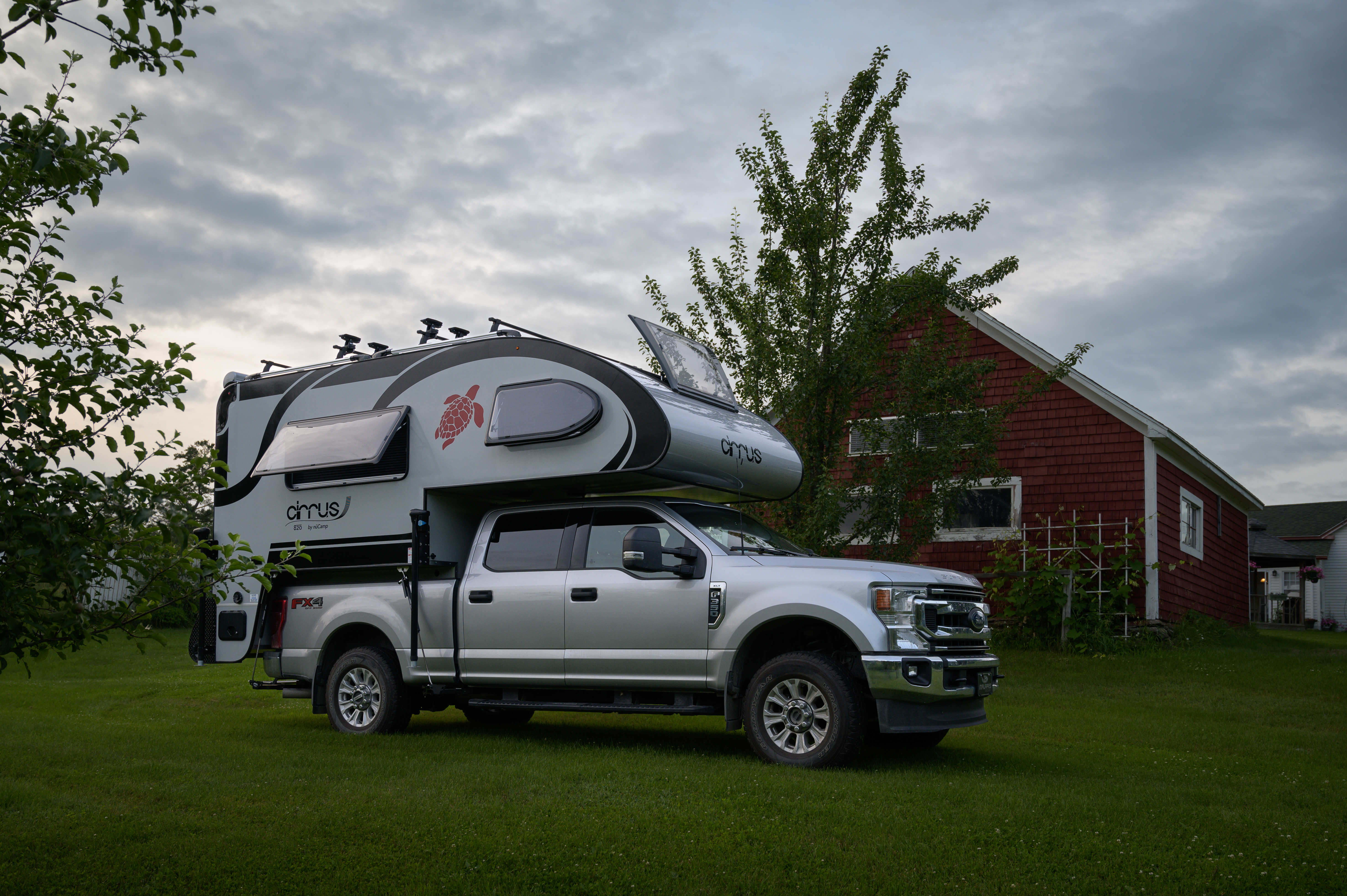 Du côté passager se trouvent deux fenêtres. - Magazine Camping Caravaning