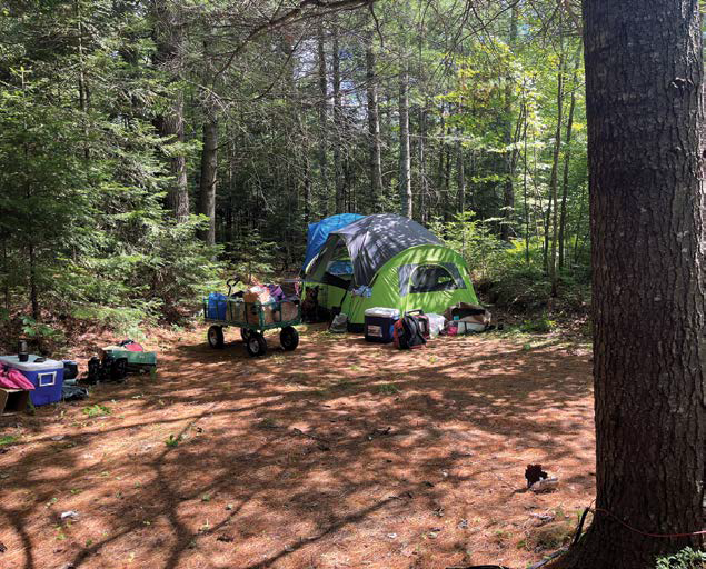 L’espace réservé aux campeurs sous la tente. - Camping Caravaning L’espace réservé aux campeurs sous la tente. - Camping Caravaning