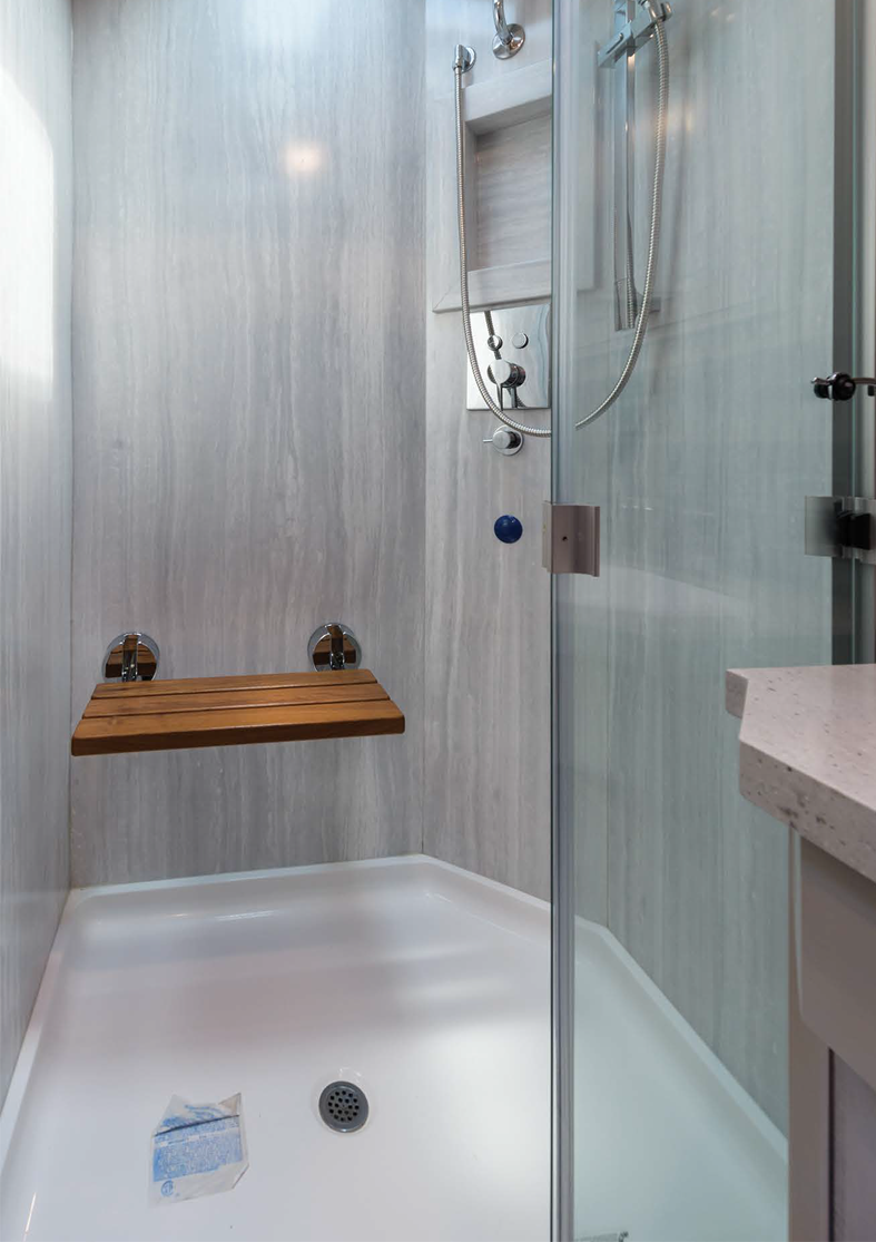 L’accumulation de matières organiques, provenant notamment de la douche, peut être l’une des causes des mauvaises odeurs. - Camping Caravaning L’accumulation de matières organiques, provenant notamment de la douche, peut être l’une des causes des mauvaises odeurs. - Camping Caravaning